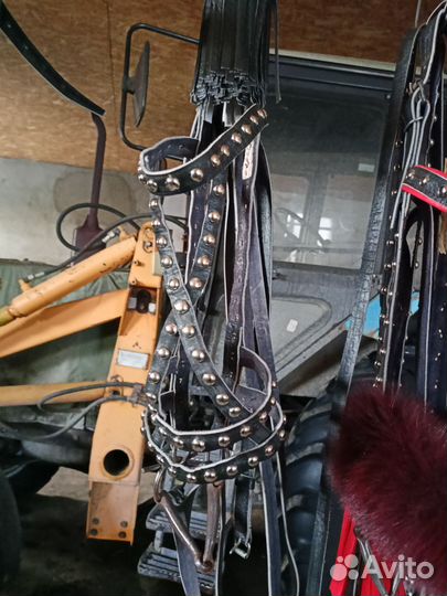 Недоуздки,узды, шлеи,вожи