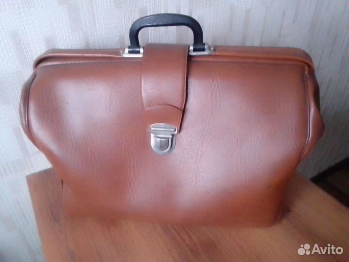 Портфели, чемодан СССР