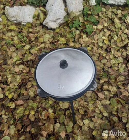 Kазaн чугунный 8л