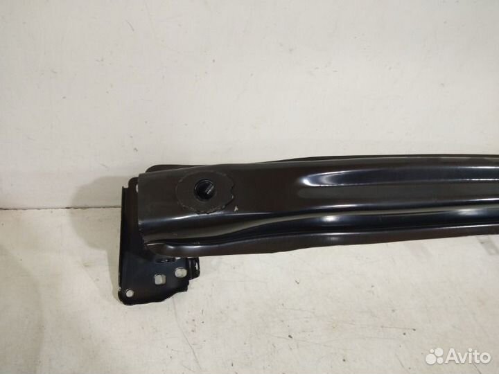 Усилитель бампера передний Volkswagen Polo 5