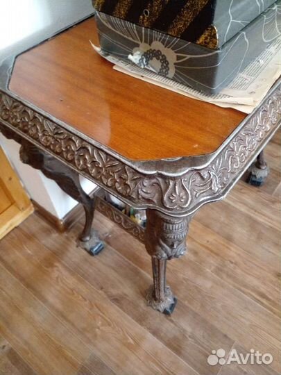 Столик подставка