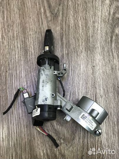 Замок зажигания Opel Astra J 2010