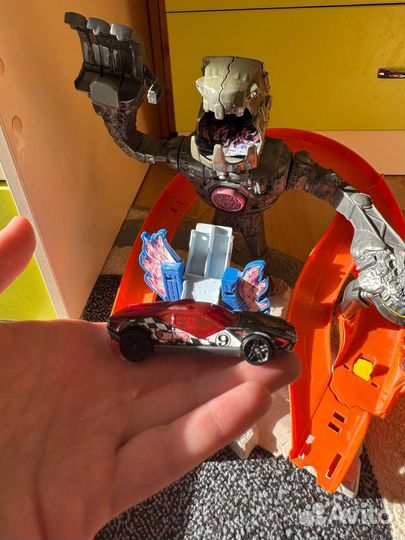 Трек Хот вилс робот