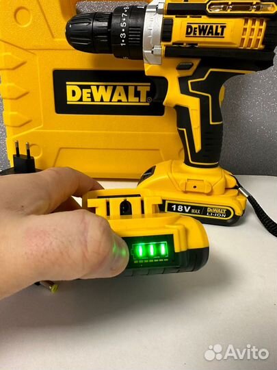 Шуруповерт dewalt новый