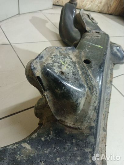 Балка подмоторная Nissan Almera N15