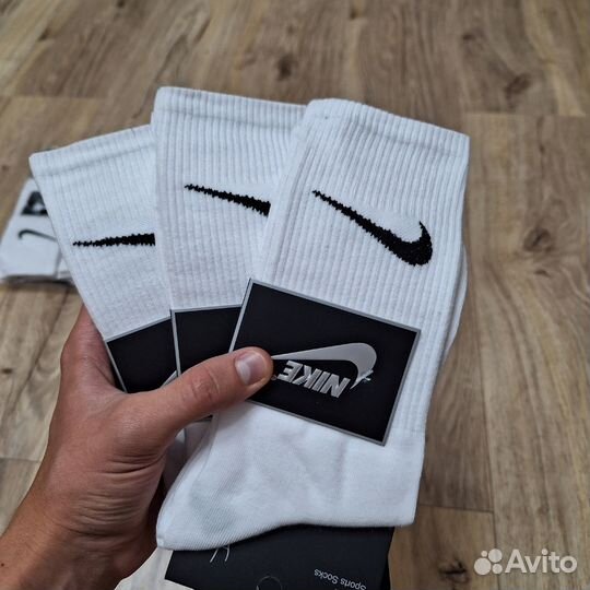 Носки Nike высокие белые
