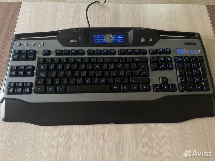 Игровая клавиатура с подсветкой Logitech G11