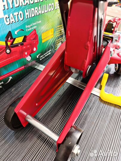 Домкрат подкатной гидравлический 2т новый