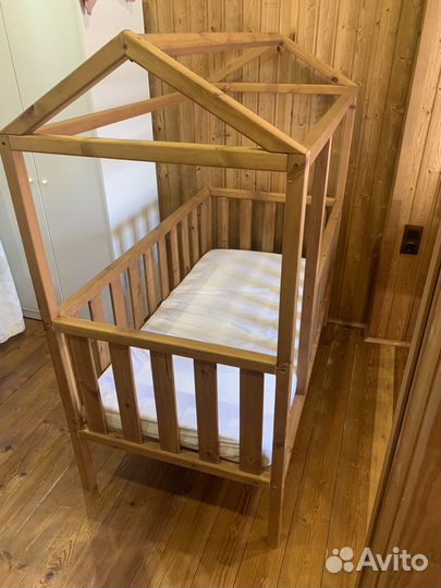 Детская кровать домик 140*70