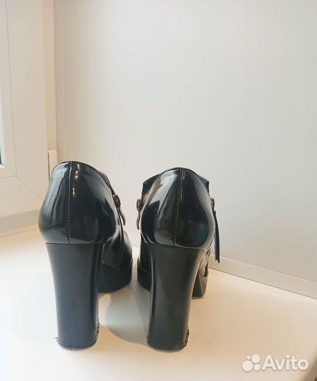 Ботильоны женские лаковые 38 размер