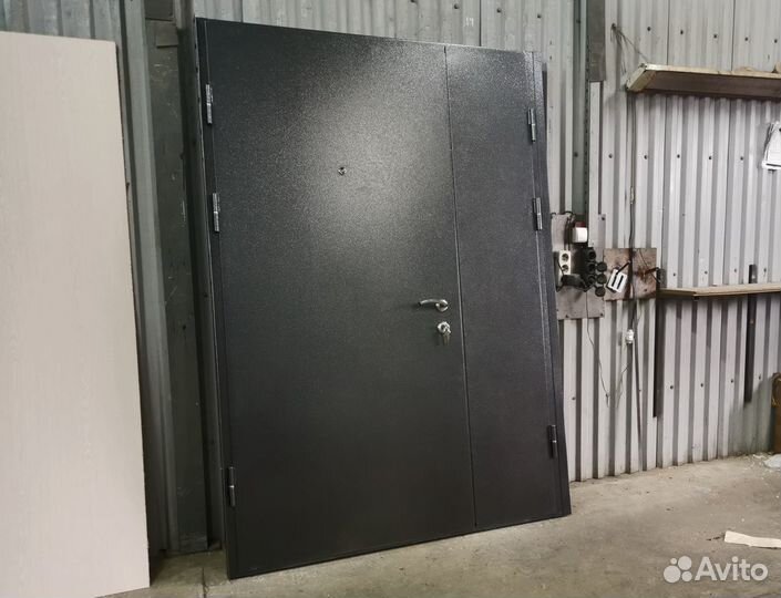 Тамбурная дверь металлическая