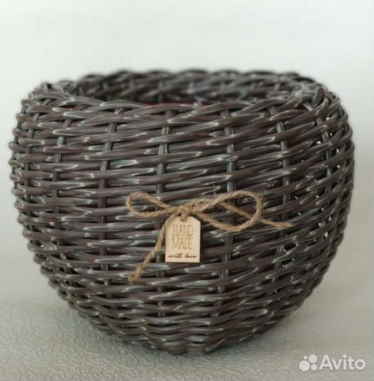 Кашпо из ротанга