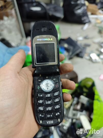 Motorola V220