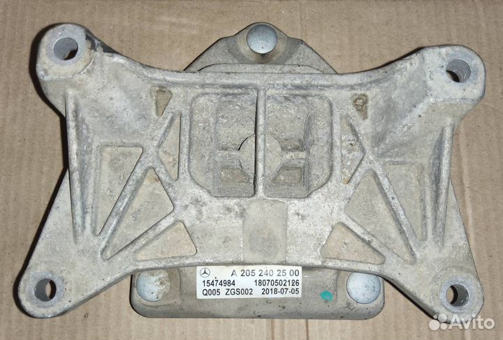 Подушка кпп Mercedes C-class