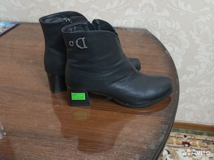 Ботинки женские размер 39