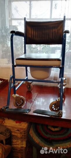 Коляска санитарная