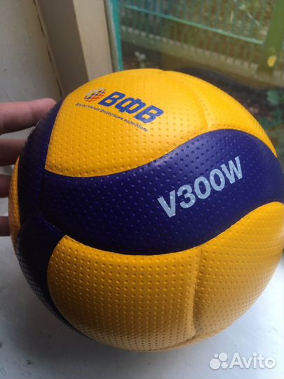 Волейбольный мяч mikasa 300