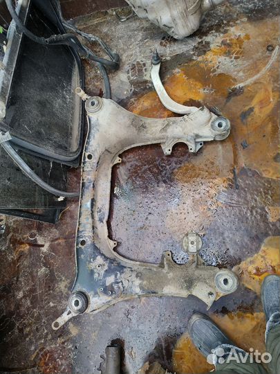 Подрамник передний Ауди А4 б6 b6 v6 3.0 asn bbj