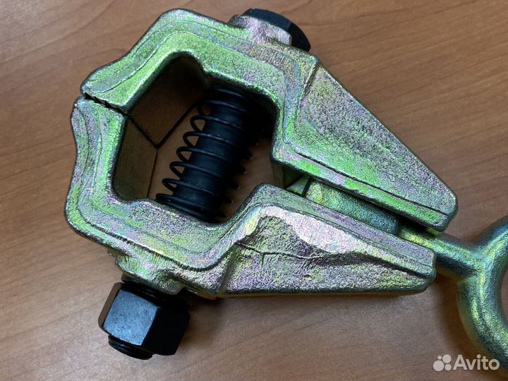 Зажим кузовной