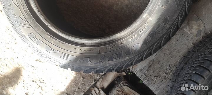 Goodyear UltraGrip Extreme 195/60 R15 88T