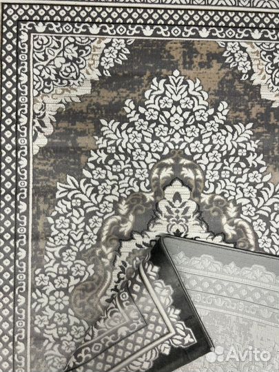 Ковер 2 на 3 новый