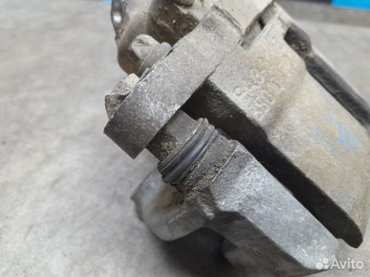 Суппорт передний правый Лада Гранта 1.6 21126 2013