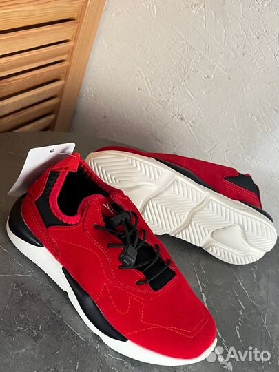 Кроссовки 33