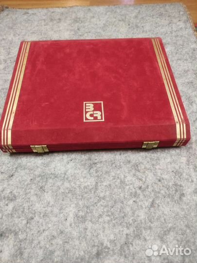 Блюдо серебрение BCR