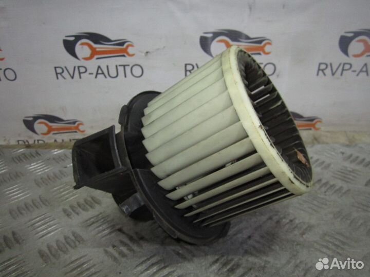 Моторчик отопителя Peugeot 307 2001-2008