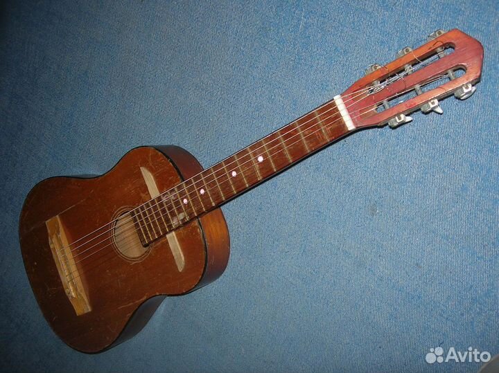 Об эту гитару можно зажигать спички