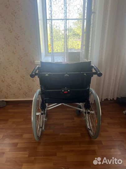 Инвалидная коляска новая