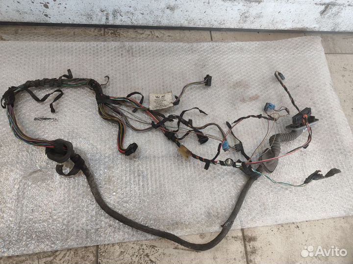 Проводка двери передней левой polo sedan