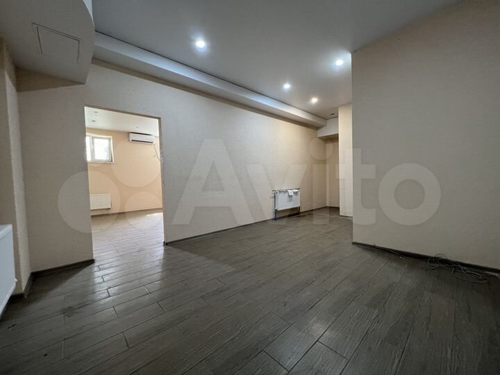 Торговая площадь, 55 м²