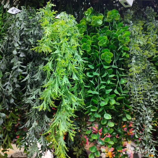 Ампельные искусственные растения в ассортименте