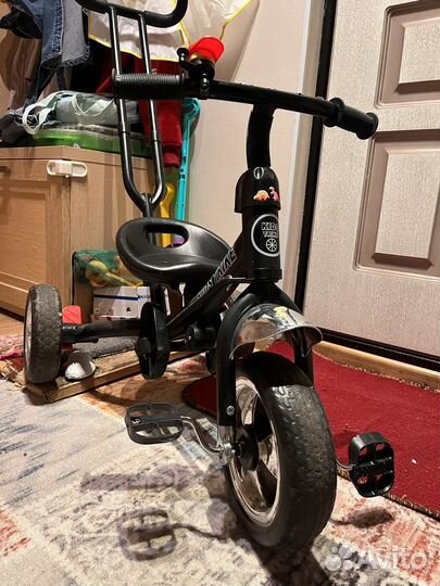 Трехколесный велосипед