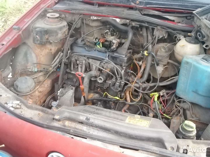 Volkswagen Passat 1.8 МТ, 1991, битый, 300 000 км
