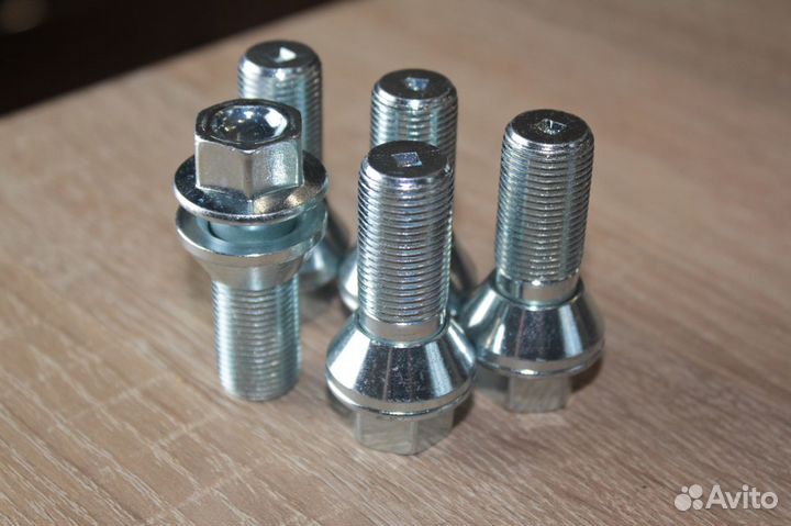 Колесные болты премиум класса Bimecc 15x1.25