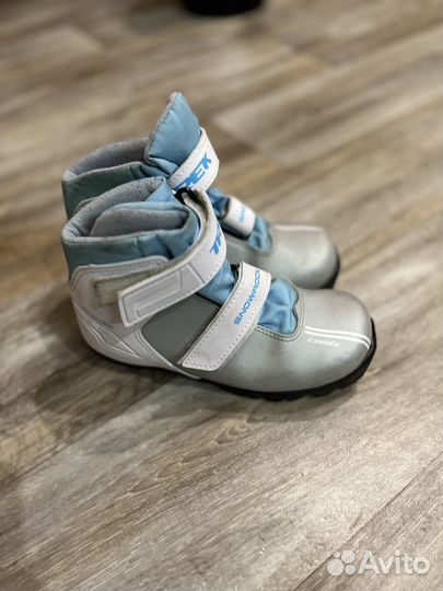 Лыжные ботинки трек 33 р