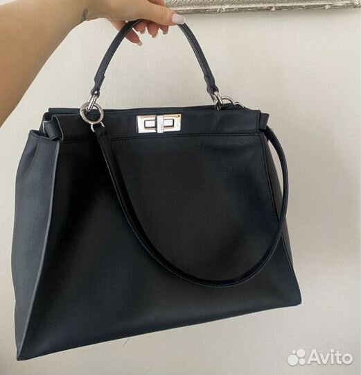 Сумка Fendi peekaboo