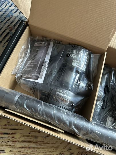 Пылесос вертикальный беспроводной redmond RV-UR374