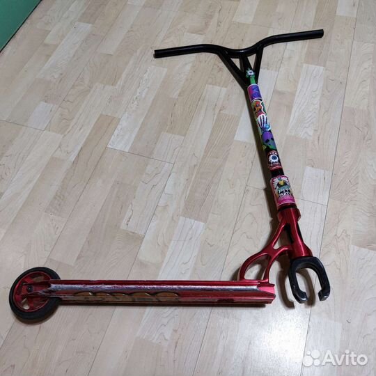 Трюковой самокат