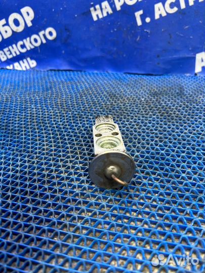 Клапан кондиционера Toyota Sprinter седан 1994