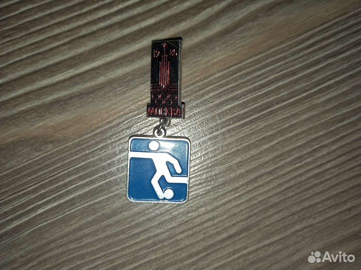 Значки на тему: футбол