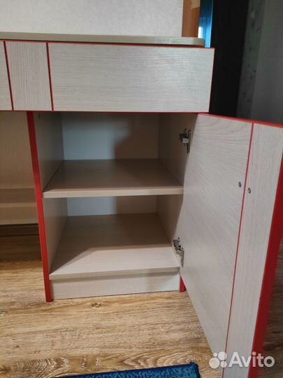 Письменный стол