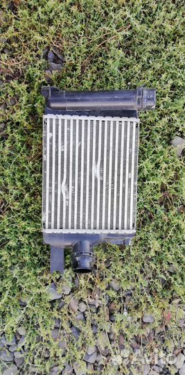 Радиатор интеркулер Renault Duster