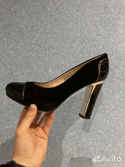 Зимние женские сапоги 38