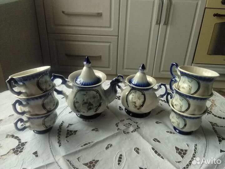 Сервиз чайный и другая посуда