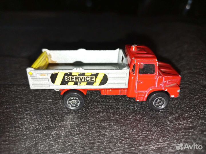 Модель грузовика majorette scania 1/100