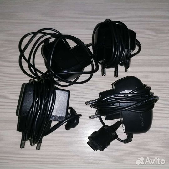 Зарядка для телефонов Samsung, Nokia, Fly