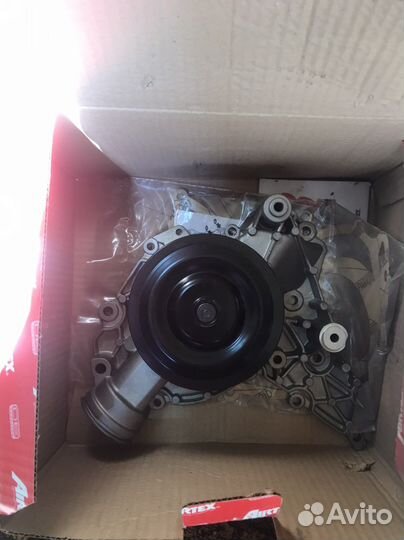 Помпа mercedes GLK 300